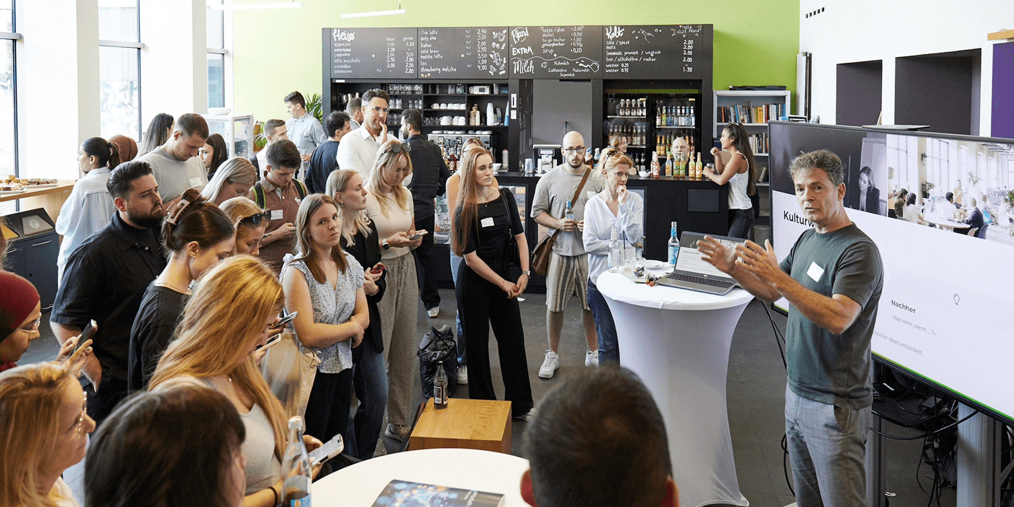 Teilnehmer*innen Wirtschaftsforum 2025