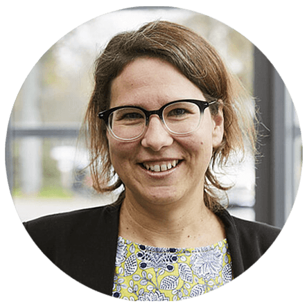 Studiengangsleitung Michèle Bernhard